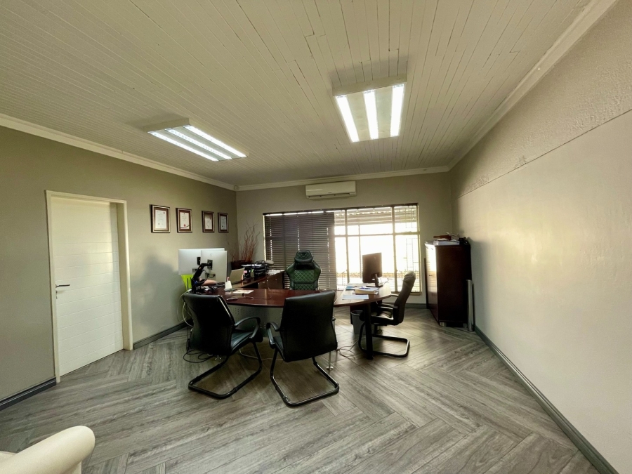 To Let commercial Property for Rent in Wilkoppies North West